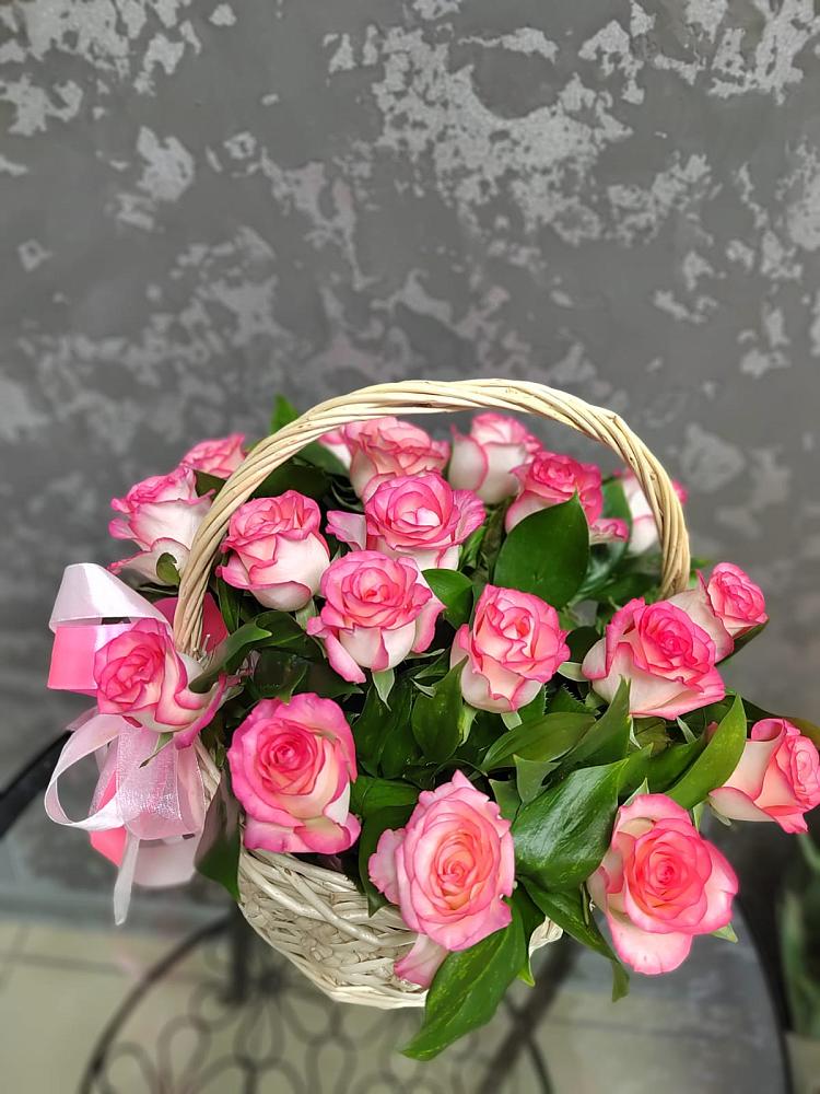Цветочная композиция из Розы в корзине в Стрелецкое