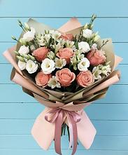 Букет цветов из:  Розы, Альстромерии и Лизиантусы в Стрелецкое