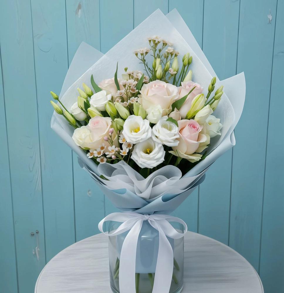 Букет цветов из: Розы и Лизиантусы в Стрелецкое