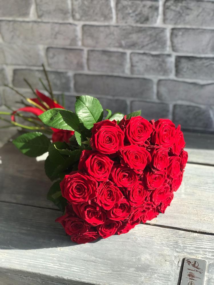 Букет Красные розы Фридом в Стрелецкое