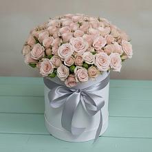 Цветочная композиция из Розы в шляпной коробке в Стрелецкое