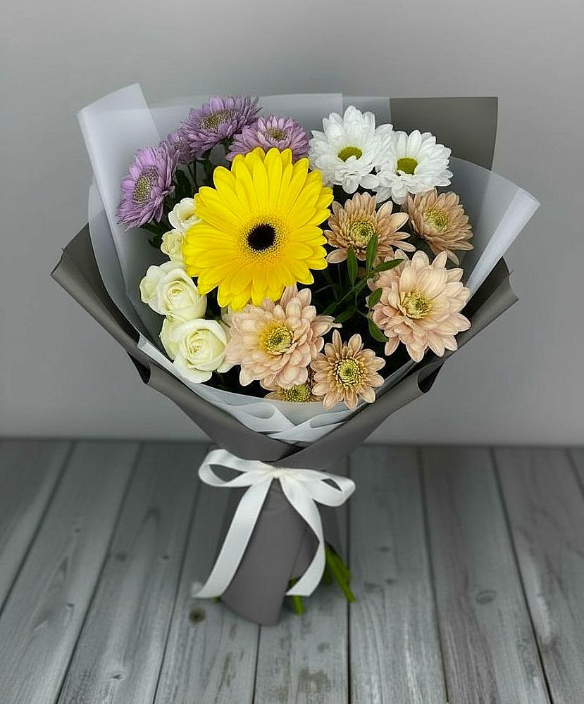 Букет цветов из: Розы, Герберы и Хризантемы в Стрелецкое