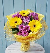 Букет цветов из:  Хризантемы и Герберы в Стрелецкое