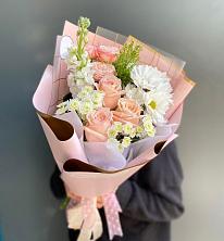 Букет цветов из:  Хризантемы и Розы в Стрелецкое