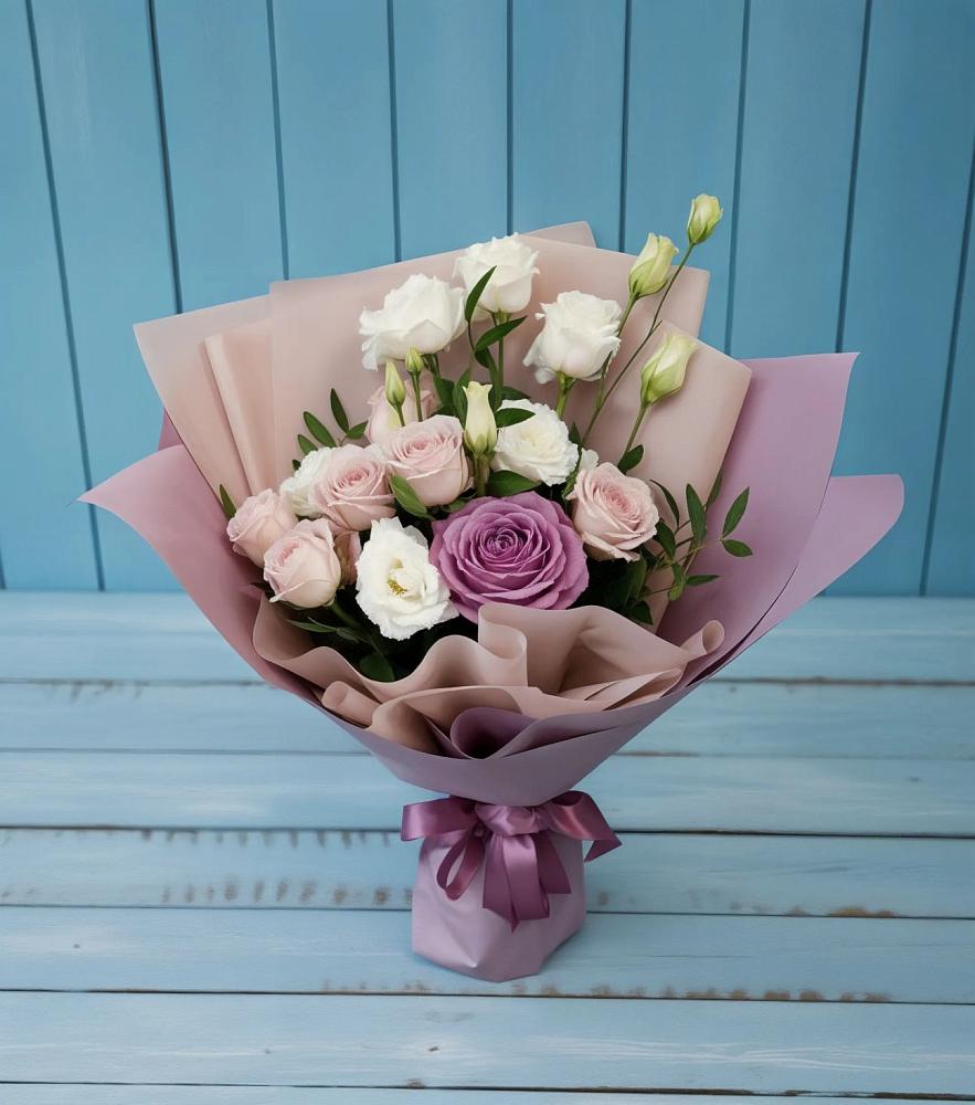 Букет цветов из: Розы и Лизиантусы в Стрелецкое